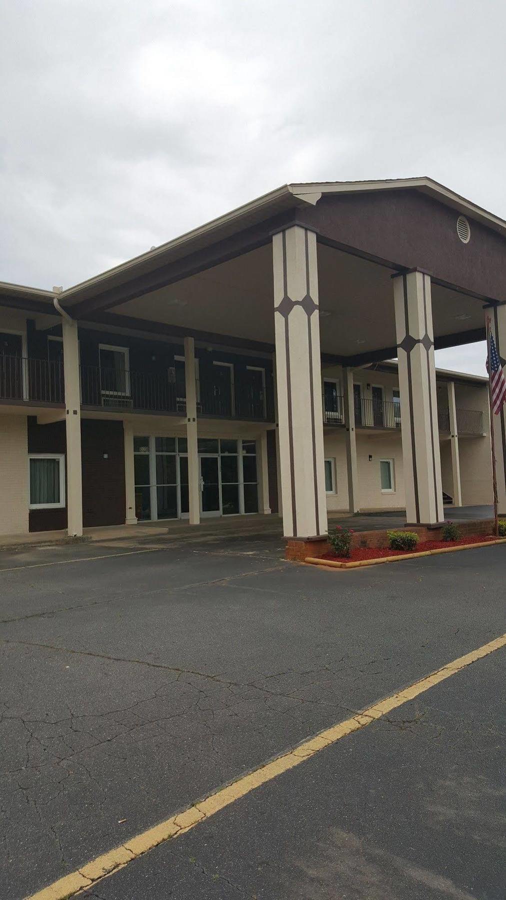 Econo Lodge Forest City Exterior photo